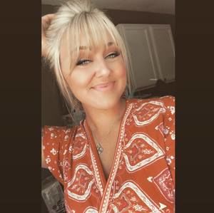 Meet your Posher, Kayla